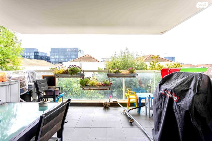 דירה, וילה דורי, שכונת הדגל, נס ציונה