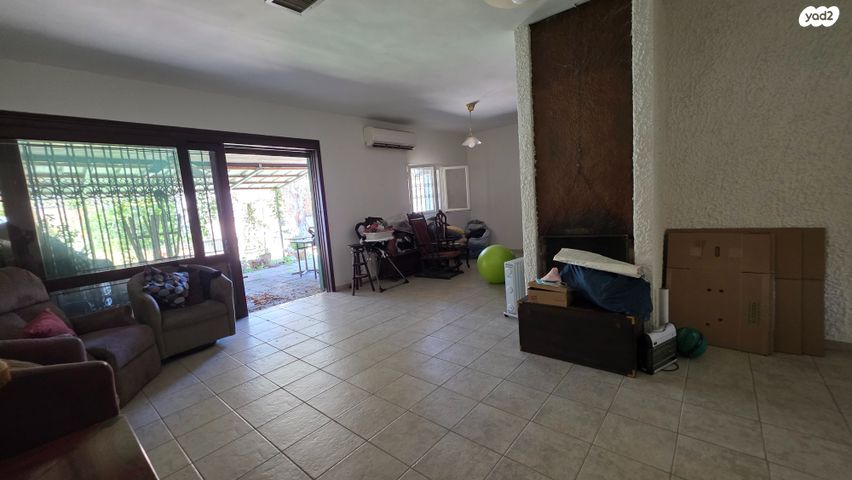 דו משפחתי, הרימון, רמת השרון