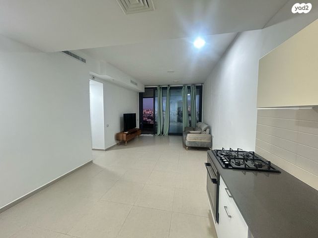 דירה, דרך מנחם בגין 158, תל אביב יפו