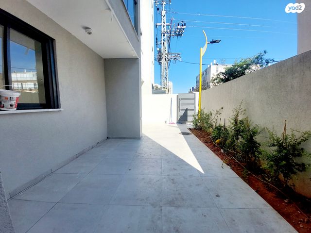 דירת גן, זלמן ארן, נאות רחל, חולון