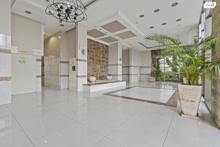 דירה, נעמי שמר, קרית אילון, חולון