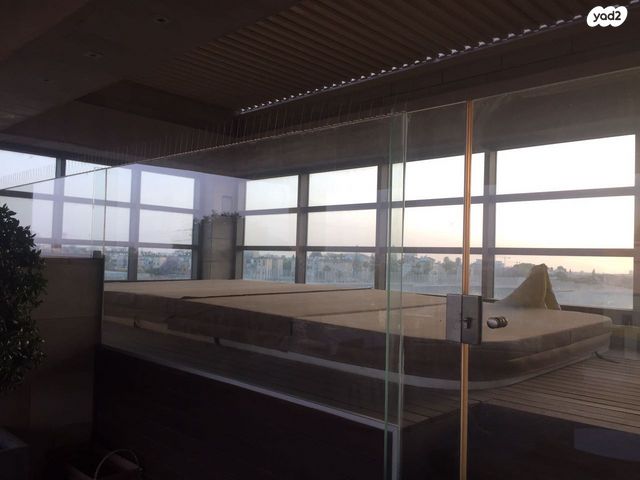 דופלקס, רעננה