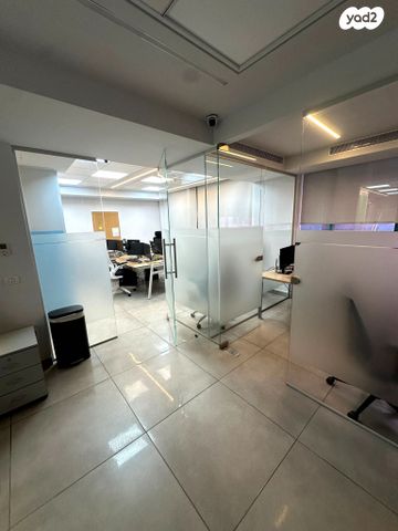 משרדים, החילזון, בורסה, רמת גן