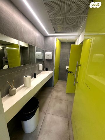 משרדים, החילזון, בורסה, רמת גן