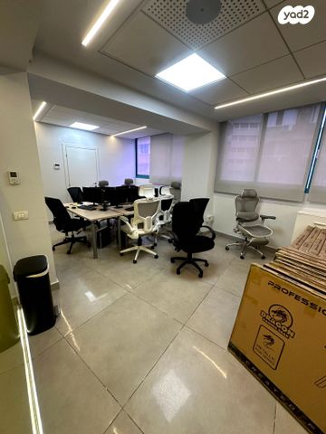משרדים, החילזון, בורסה, רמת גן