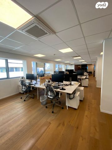 משרדים, ליאונרדו דה וינצ'י, גני שרונה, קרית הממשלה, תל אביב יפו