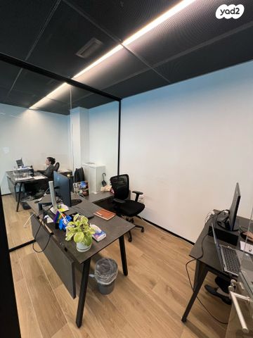 משרדים, יצחק שדה, מונטיפיורי, הרכבת, תל אביב יפו