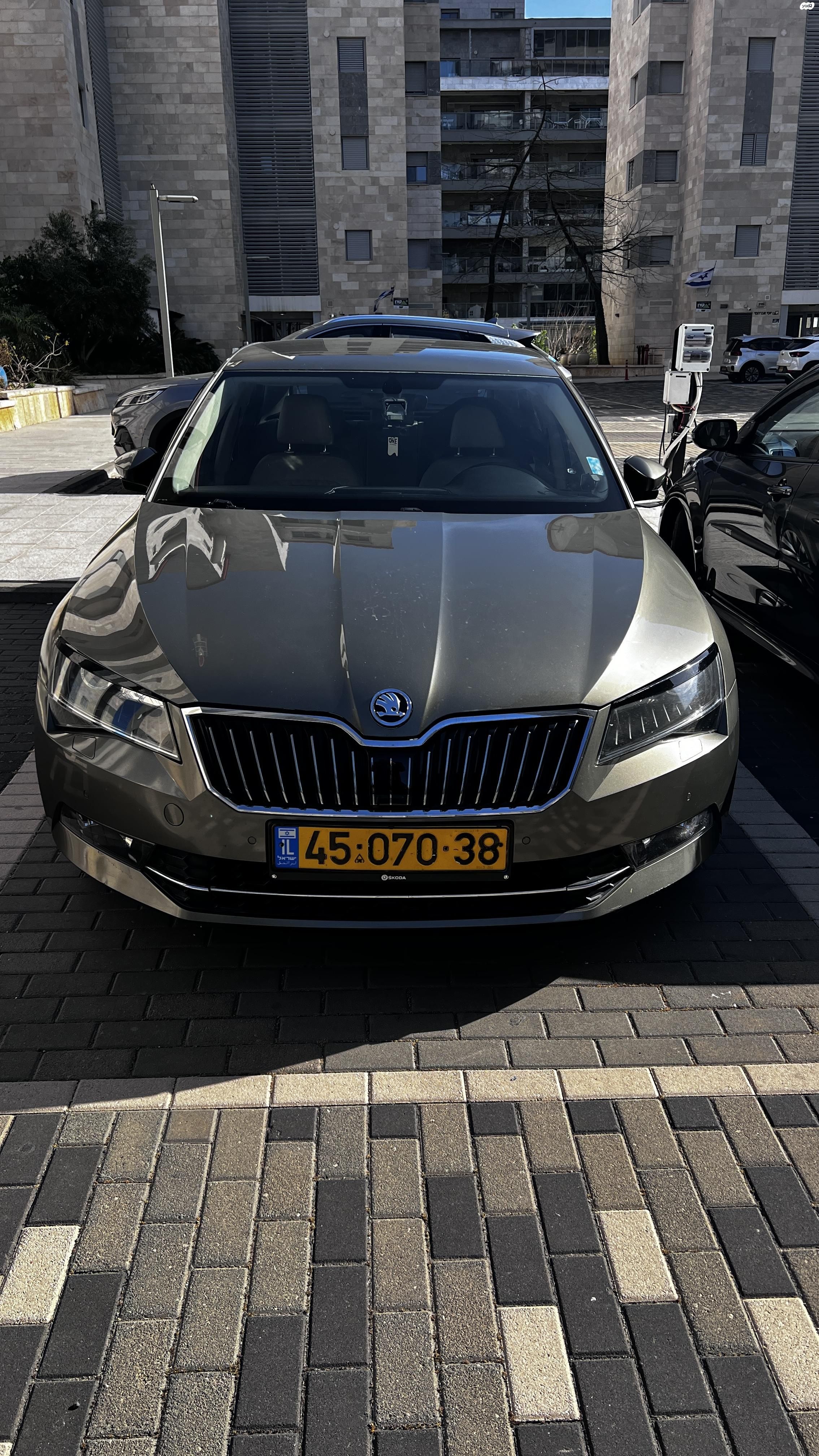 מודעת רכב סקודה סופרב