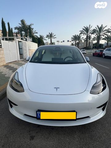 מודעת רכב טסלה מודל 3