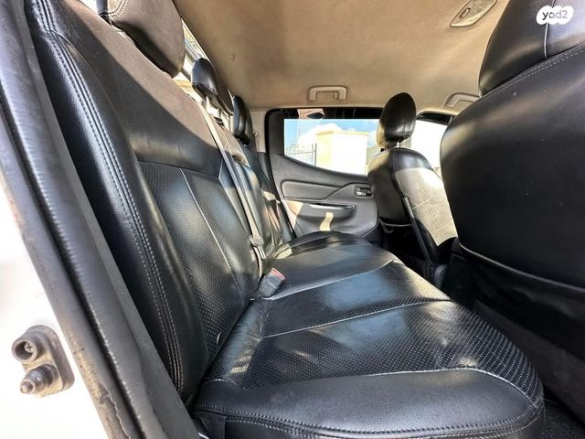 מיצובישי טרייטון / L200