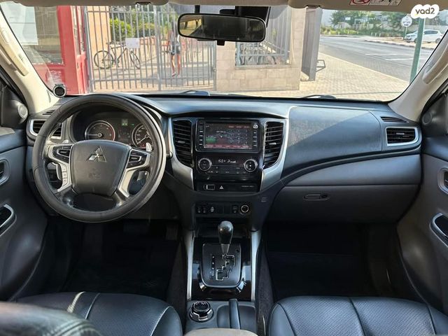 מיצובישי טרייטון / L200