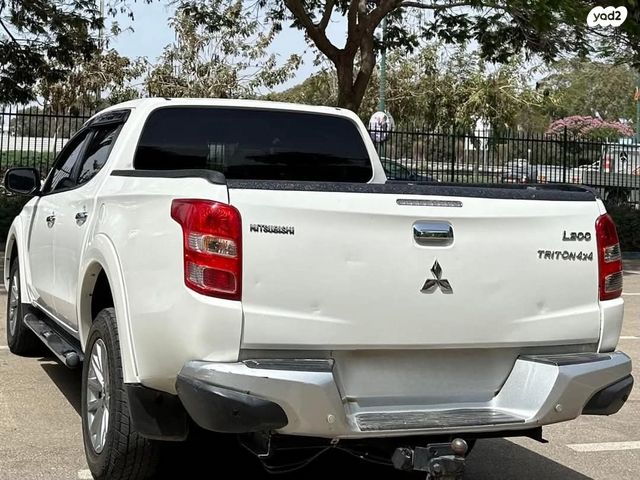 מיצובישי טרייטון / L200