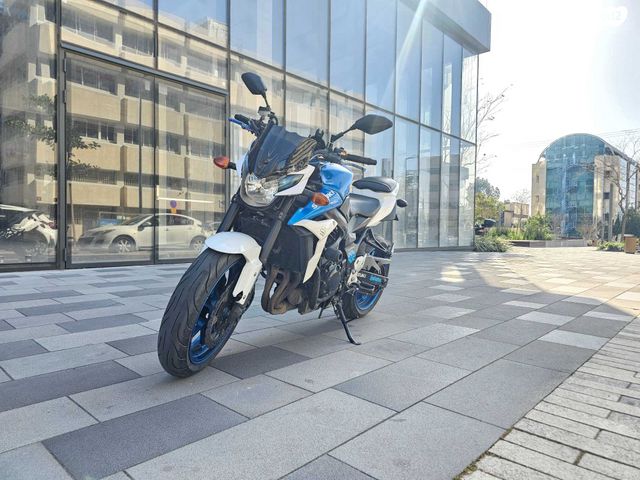 מודעת רכב סוזוקי GSR750