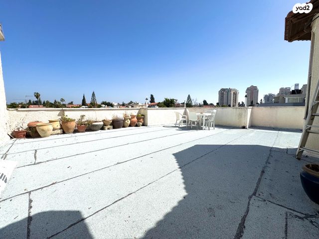 גג/ פנטהאוז, בן יהודה 86, הרצליה הצעירה, הרצליה