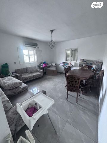 קיבוץ גלויות 35