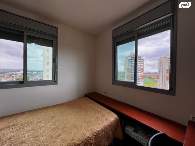 דירה, טווס, הוד השרון