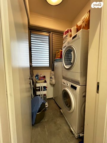 דירה, טווס, הוד השרון