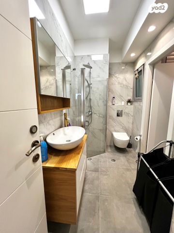 דירה, טווס, הוד השרון