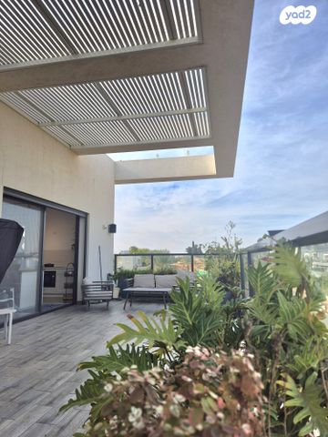 גג/ פנטהאוז, תל מונד