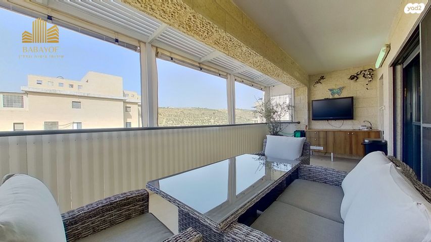 דירה, הרב אברהם מרדכי ווינגרטן, חומת שמואל, הר חומה, ירושלים