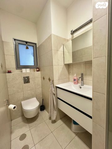 דירה, טווס, הוד השרון