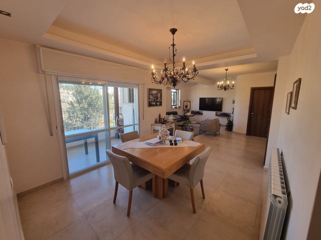 דו משפחתי, הצלף, עיר גנים, ירושלים