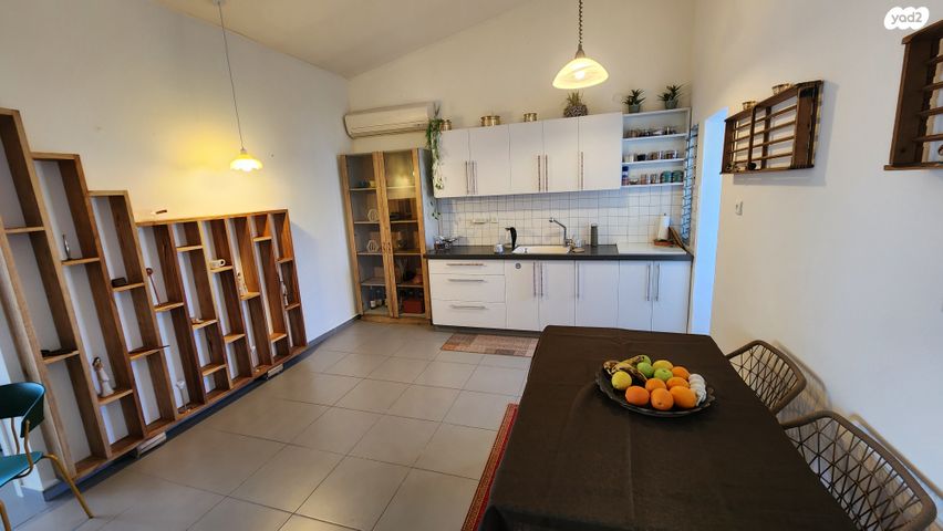 דירת גן, קיסריה