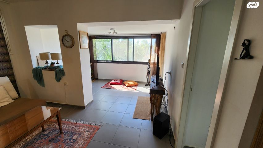 דירת גן, קיסריה