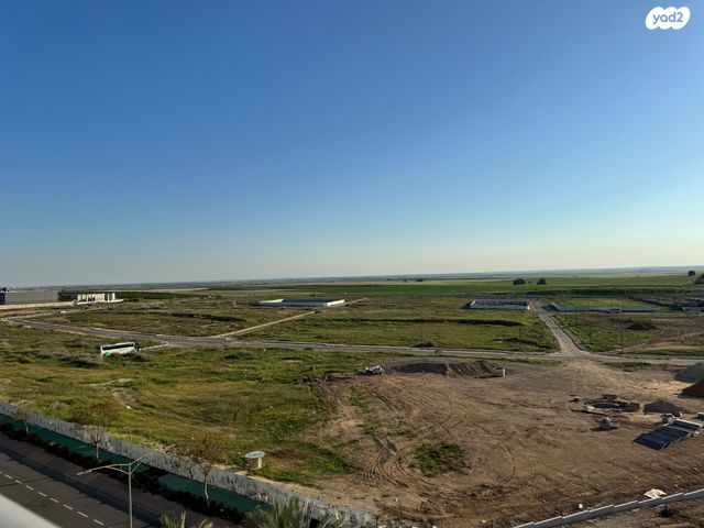 גג/ פנטהאוז, נתיבות