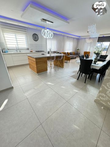 גג/ פנטהאוז