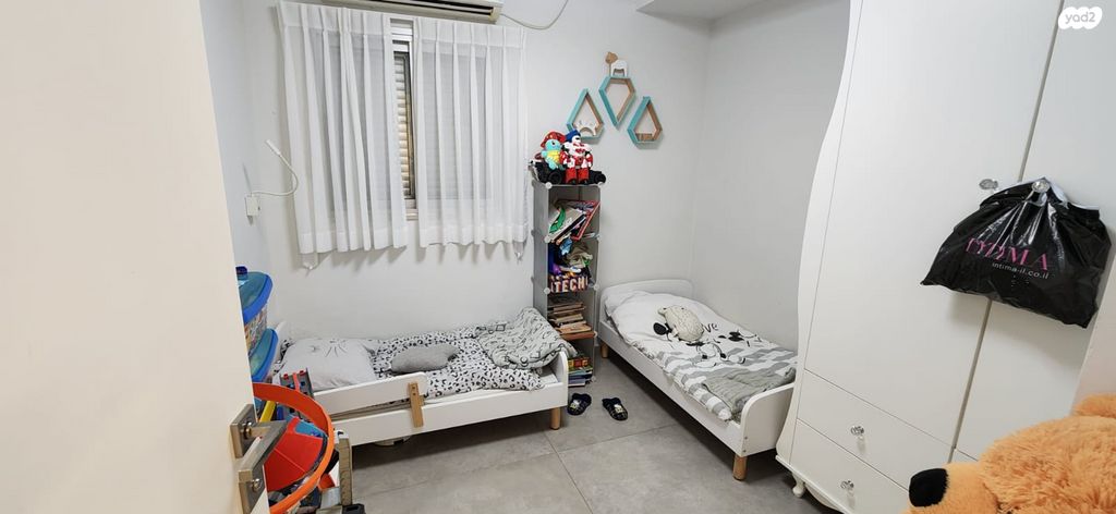 דירה, ד"ר שמואל אברהם פוזננסקי, תל חיים, תל אביב יפו