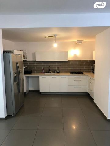 דירה, אבא אבן, קרית הלאום, ירושלים