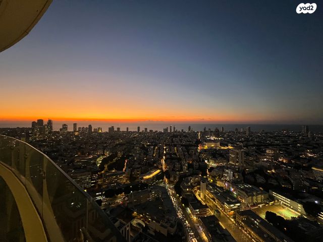 דירה, החשמונאים 100, גני שרונה, קרית הממשלה, תל אביב יפו