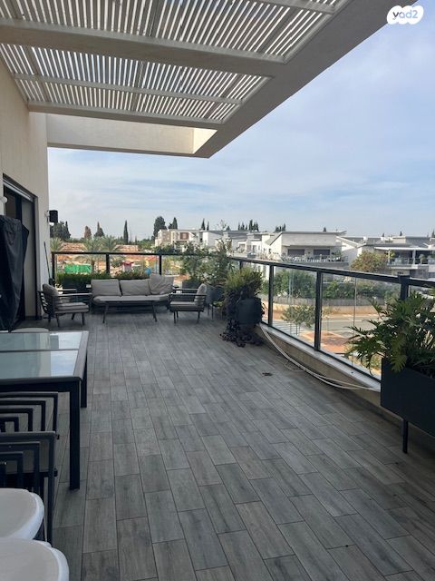 גג/ פנטהאוז, תל מונד