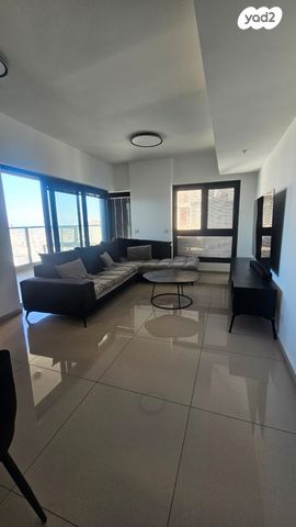 דירה, אריק איינשטיין, דרום חדש, פארק הים, בת ים