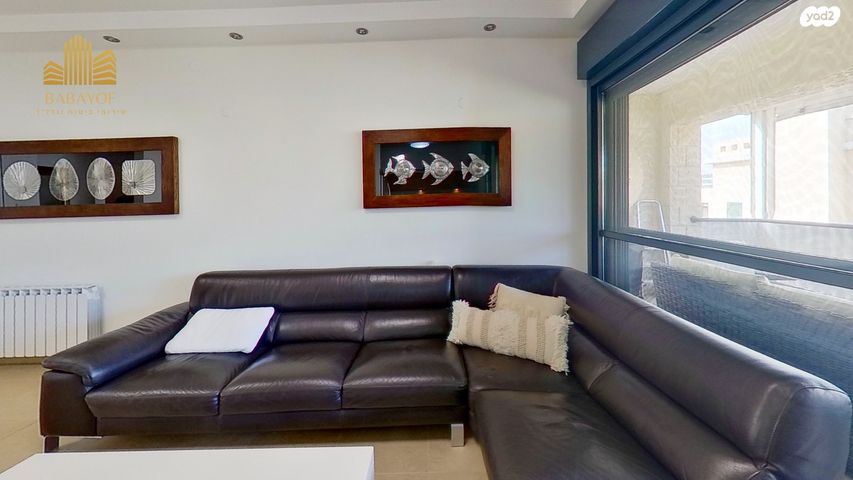 דירה, הרב אברהם מרדכי ווינגרטן, חומת שמואל, הר חומה, ירושלים