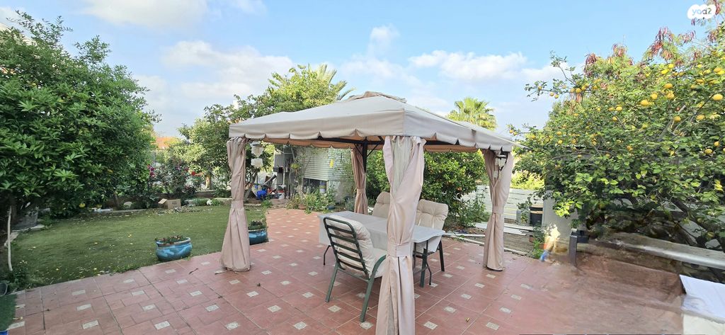 בית פרטי/ קוטג', אורנית