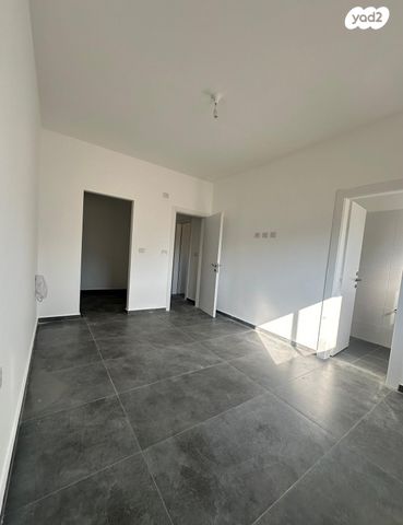 דירת גן, ארגמן 17, עיר היין, אשקלון