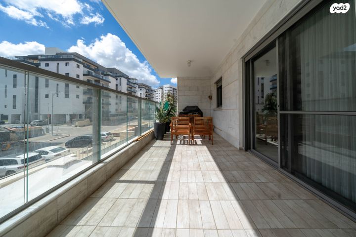 דירה, לוטם 14, הפרחים, חריש