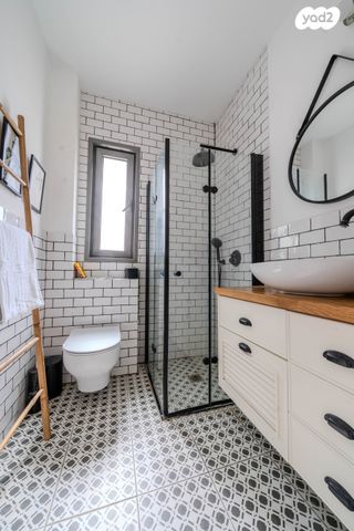 דירה, לוטם 14, הפרחים, חריש