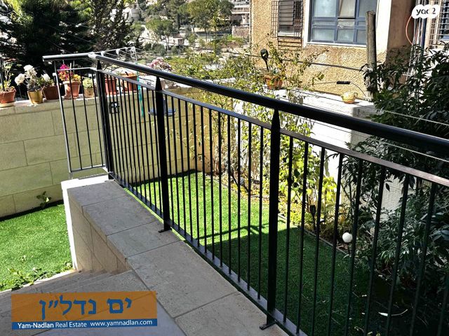 גבעת הורדים, רסקו