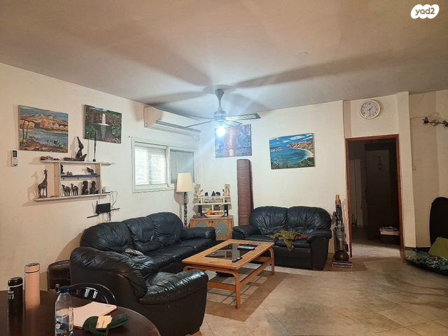 בית פרטי/ קוטג', כפר חרוב