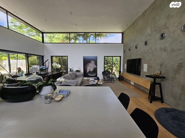 בית פרטי/ קוטג', גני יהודה, סביון