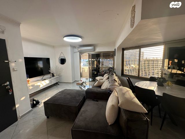 גג/ פנטהאוז, הרב אלנקווה, כפיר, נווה כפיר, תל אביב יפו