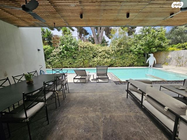 בית פרטי/ קוטג', גני יהודה, סביון