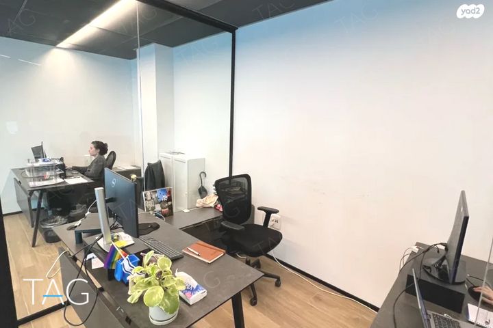 משרדים, יצחק שדה 8, תל אביב יפו