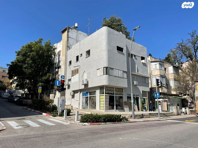 חנויות/ שטח מסחרי