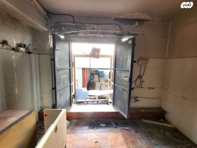 מבני תעשיה, אזור תעשיה, חדרה