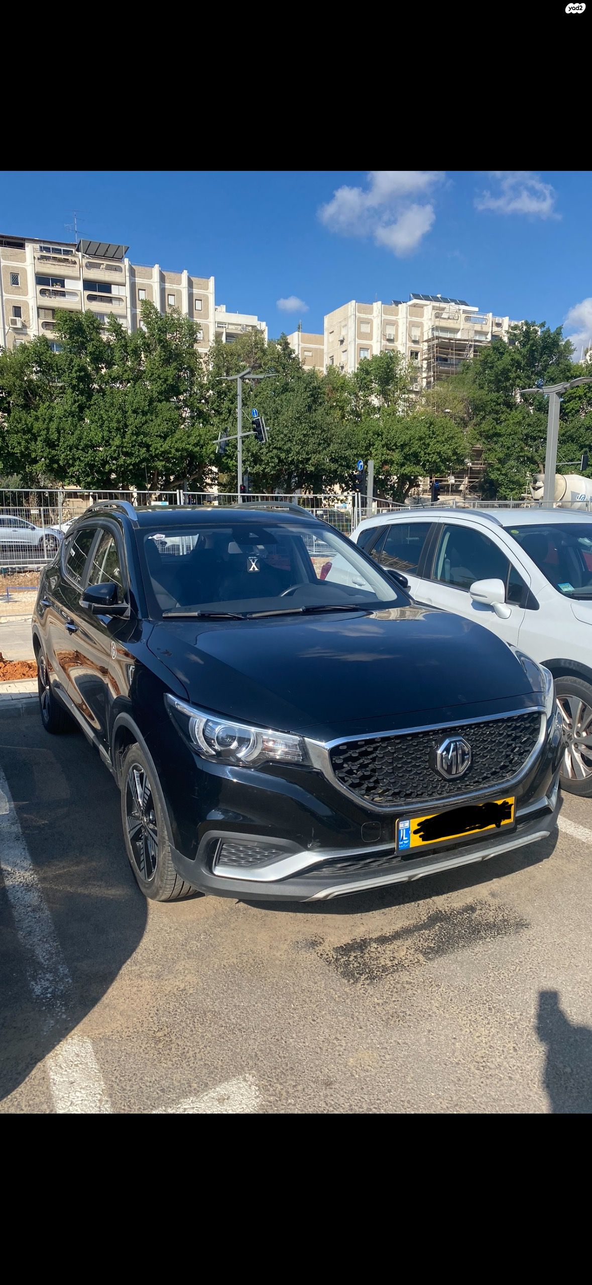 מודעת רכב אם ג'י ZS