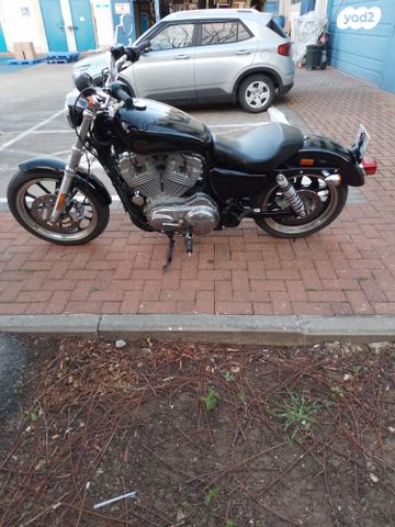 הרלי דיווידסון סופרלואו 883